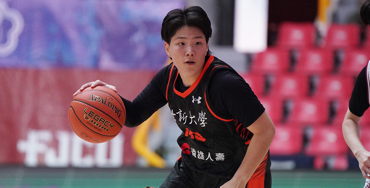 世新蔡佑蓮18分8籃板9助攻。攝/大專體總