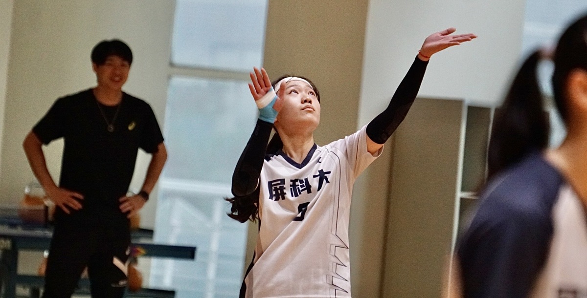 屏科大黃聖雅在球隊處劣勢時展現優異進攻能力。攝/蔡佑涵