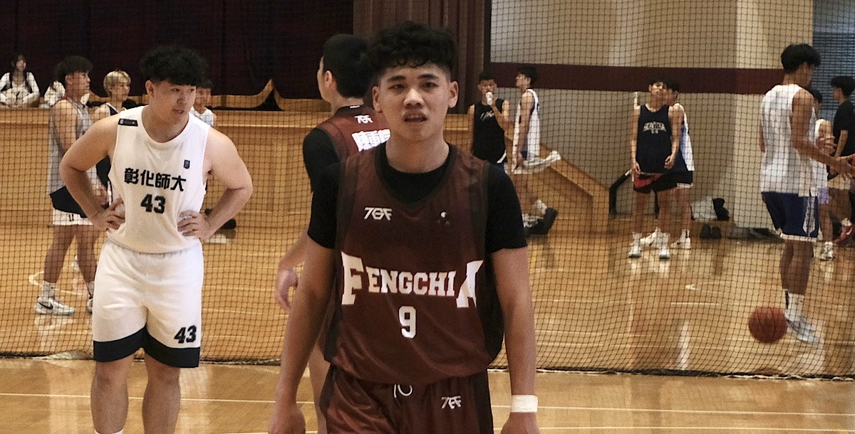 逢甲隊長蔡承諺穩定輸出。攝/林庭如 (另開新視窗)