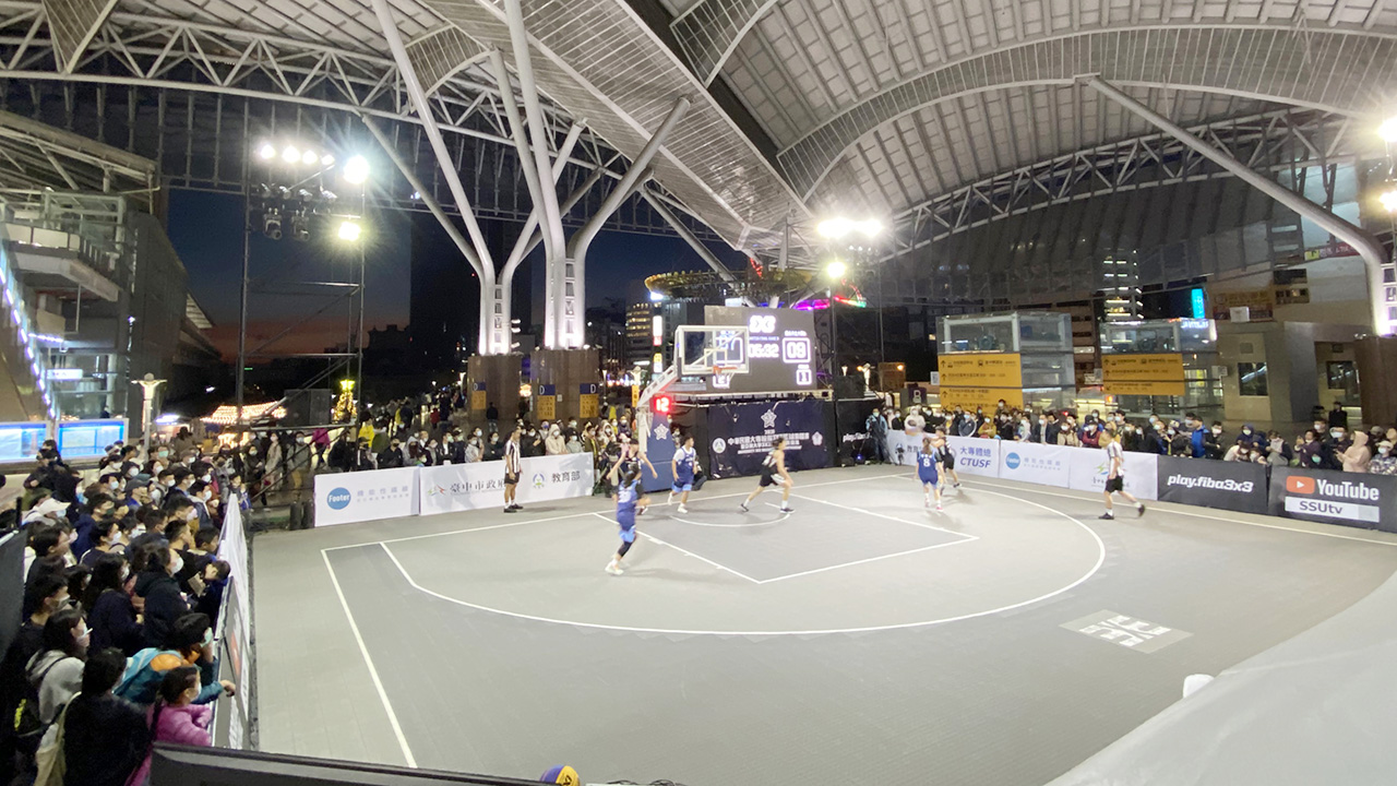 大專校院3X3籃球錦標賽於臺中火車站盛大開打。攝/大專體總
