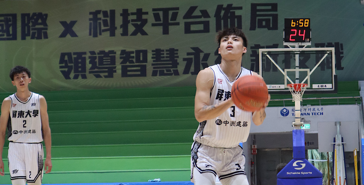 屏大陳照安罰球。攝/王朝麟