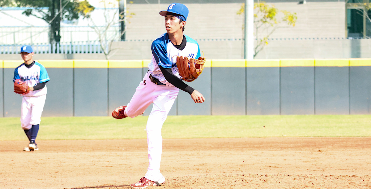 嶺東後援投手蔡承翰對戰前東家表現出色。攝/陳姸澄 (另開新視窗)