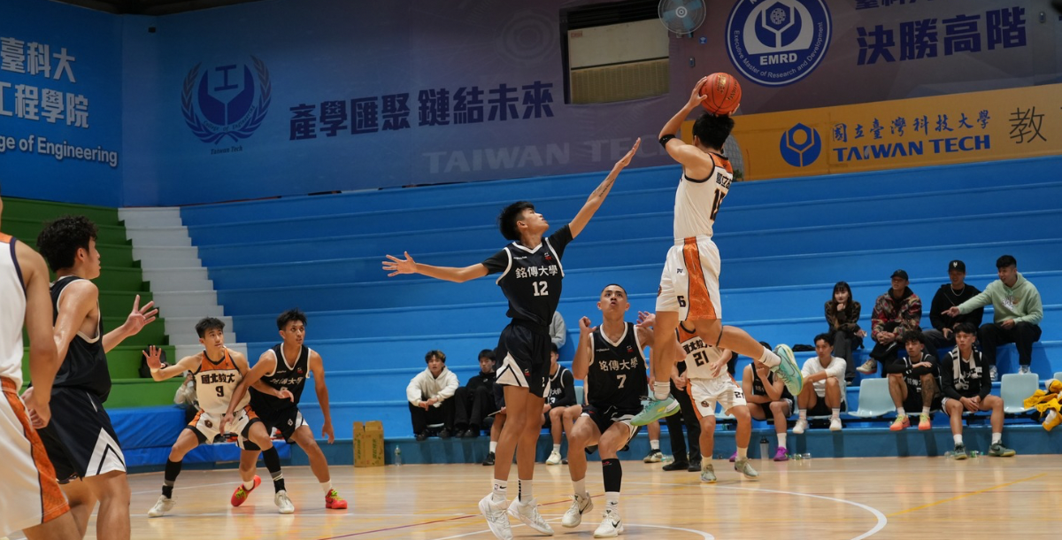 銘傳12號鄧兆洋防守畫面。攝／謝宇倫 (另開新視窗)