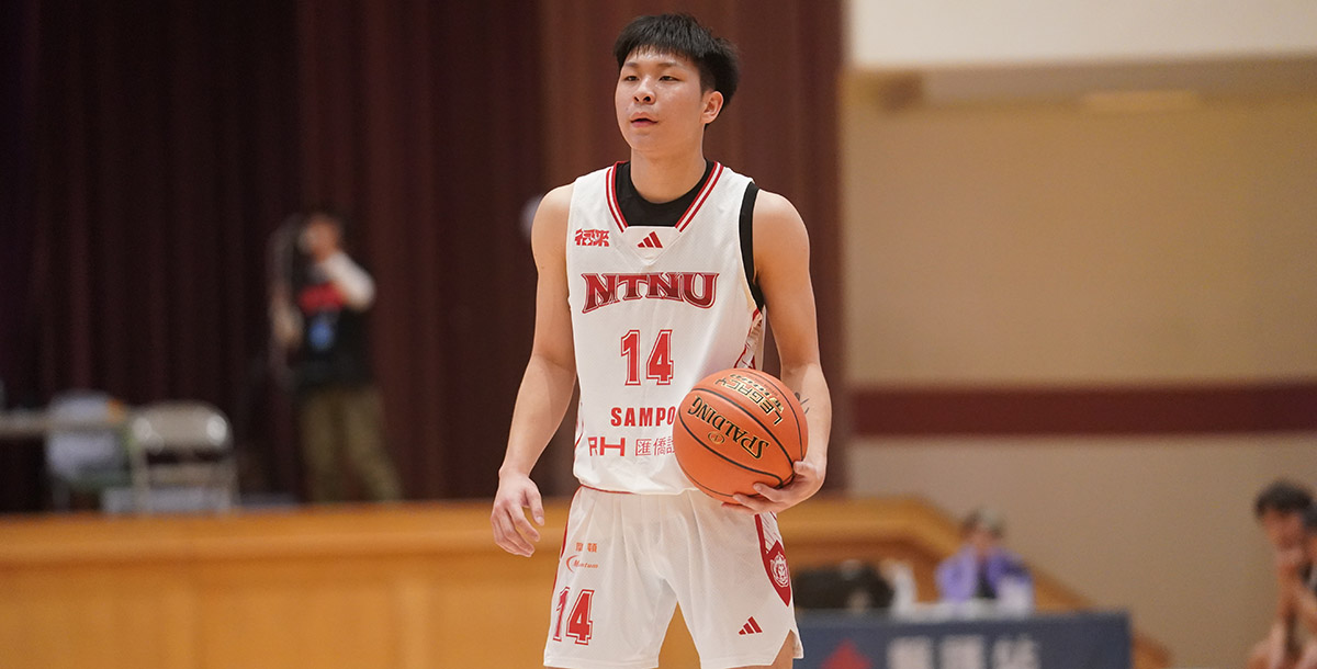 臺灣師大主控莊政隆15分12籃板。攝/大專體總 (另開新視窗)