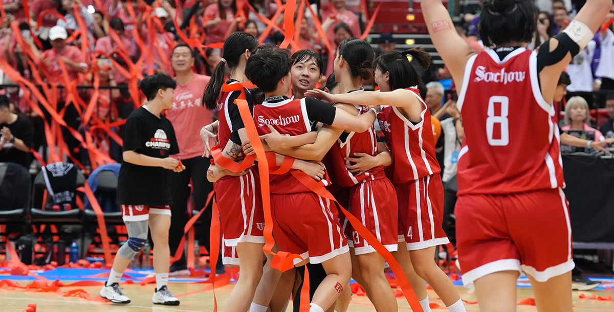 東吳大學12戰全勝完成UBA一般女生組二連霸。攝/大專體總