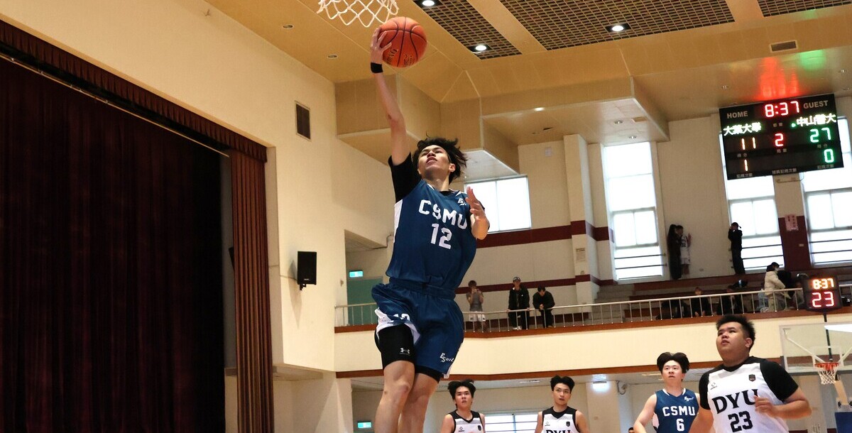 中山醫郭子銘攻下21分全場最高。攝/陳冠頡