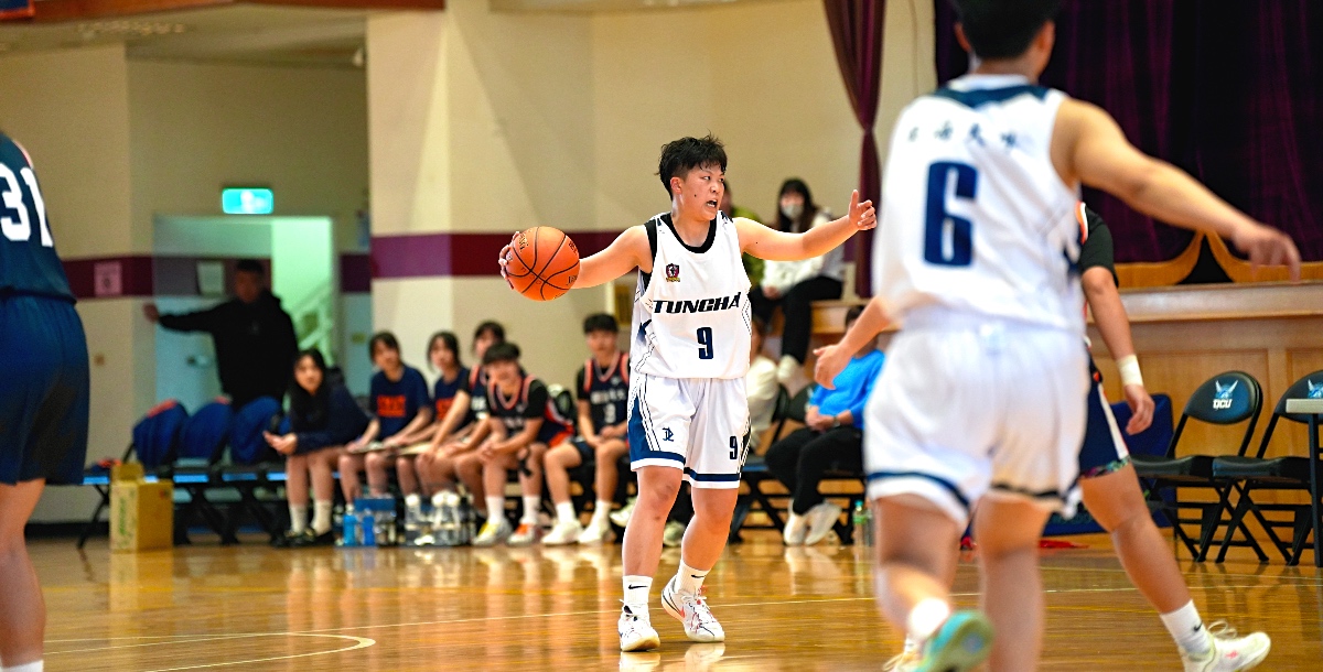 東海隊長鄒旻儒攻下全隊最高18分，帶領球隊取勝。攝／施浚璿 (另開新視窗)