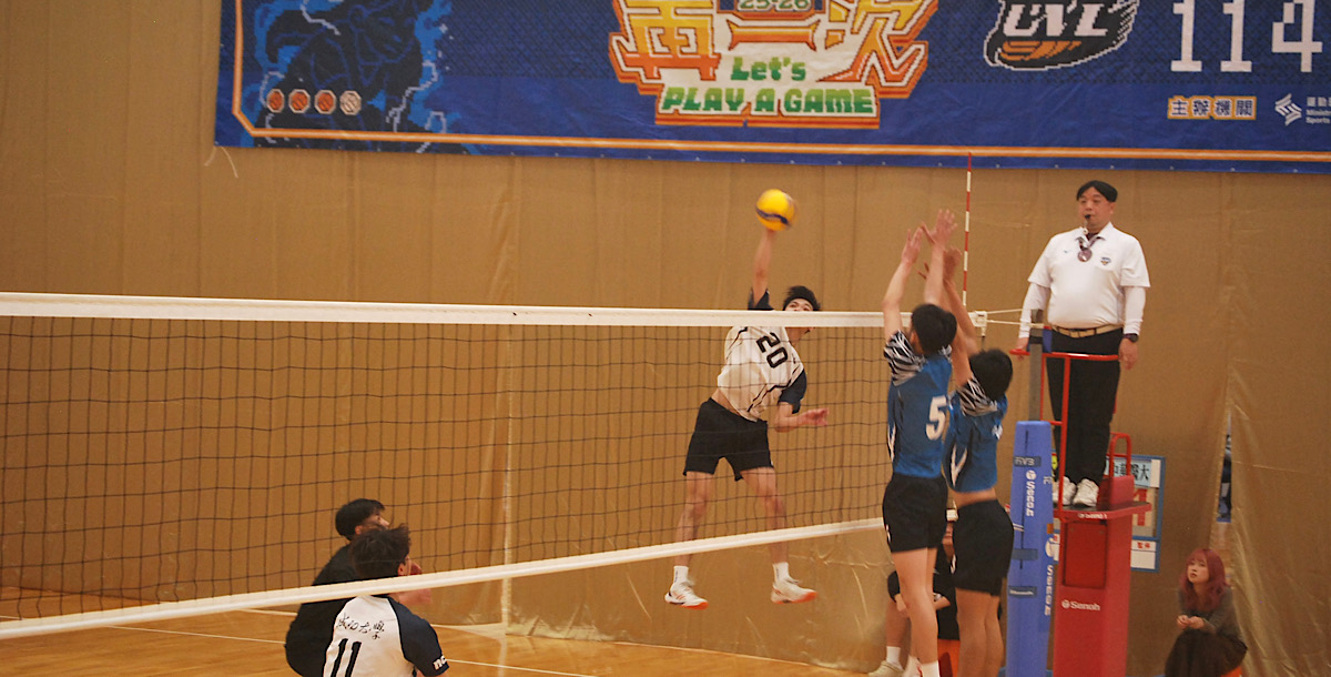 華醫(籃)克服身高劣勢，封阻成大取分之道。攝/吳妤宸