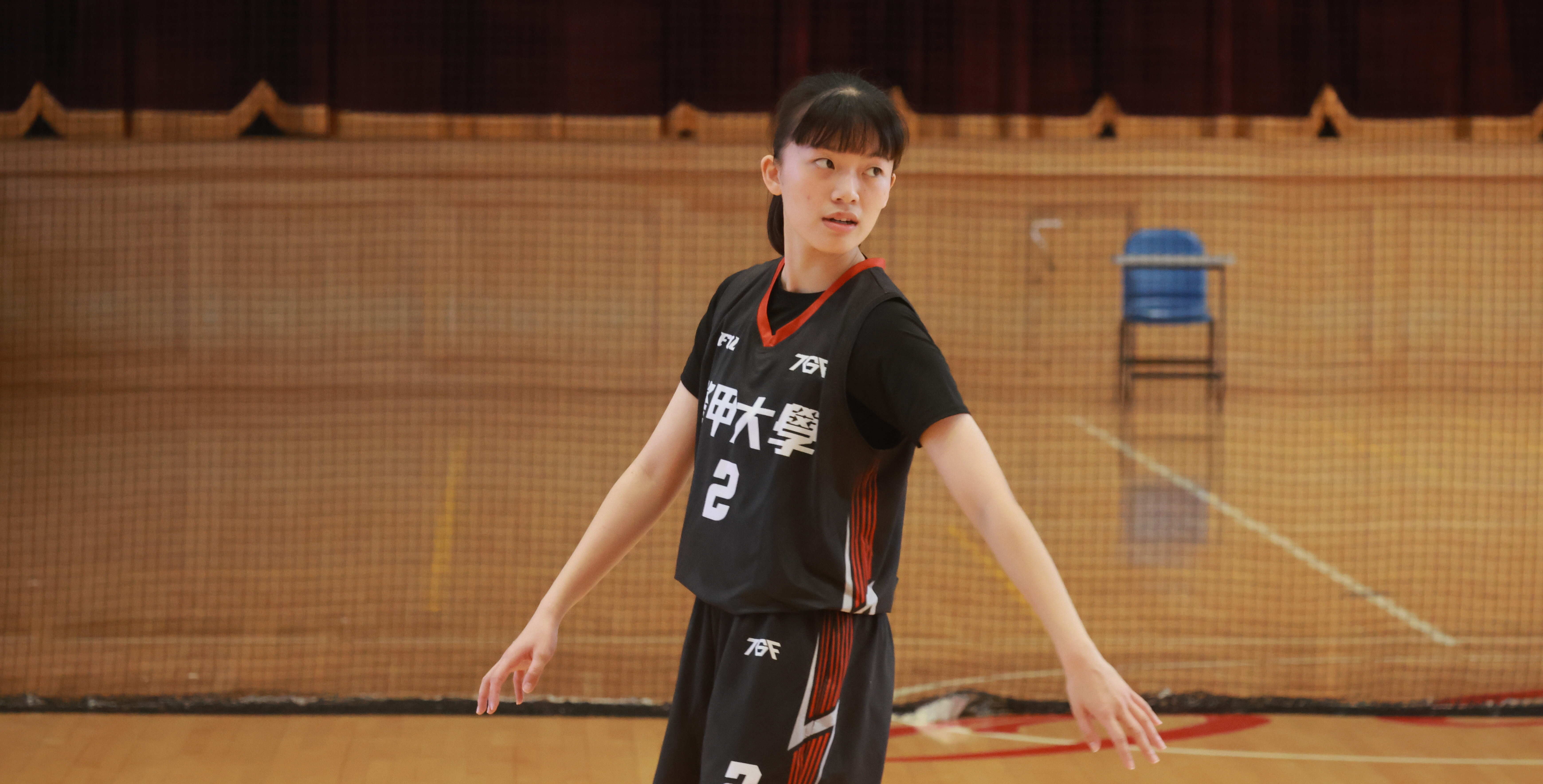 逢甲黃郁淇多次主導球隊進攻，帶領球隊獲勝。攝/邱治霖 (另開新視窗)